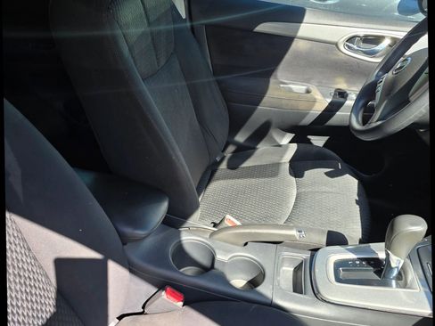 Used 2013 Nissan Sentra SR FWD image 9