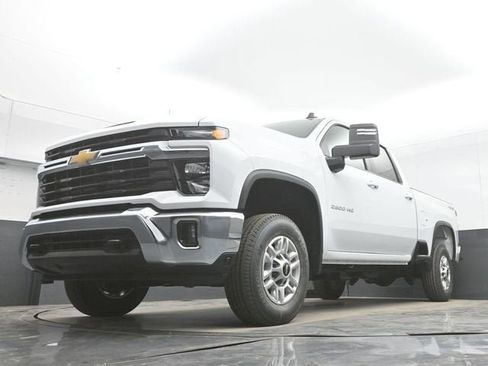 New 2026 Chevrolet Silverado 2500 LT w/ Leather Package AWD/4WD image 42