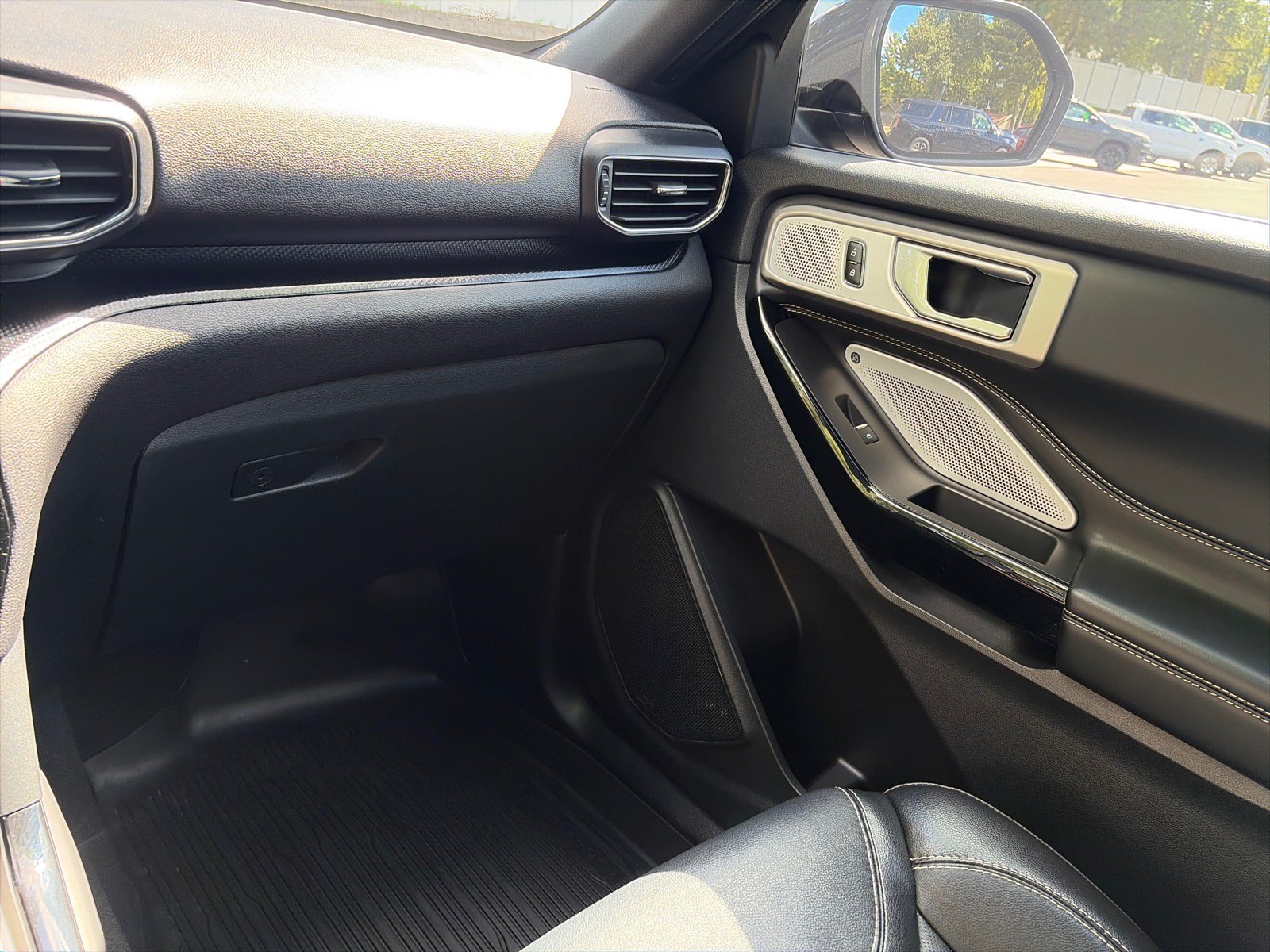 Used 2023 Ford Explorer ST w/ Technology Package AWD/4WD image 20