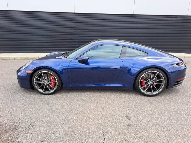 Used 2023 Porsche 911 Carrera S RWD image 2
