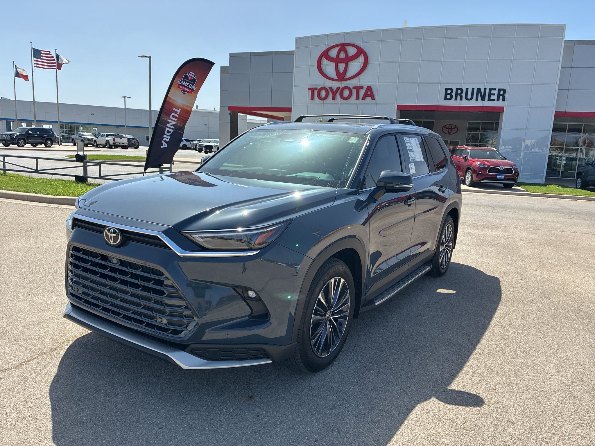 New 2026 Toyota Grand Highlander AWD Hybrid image 1