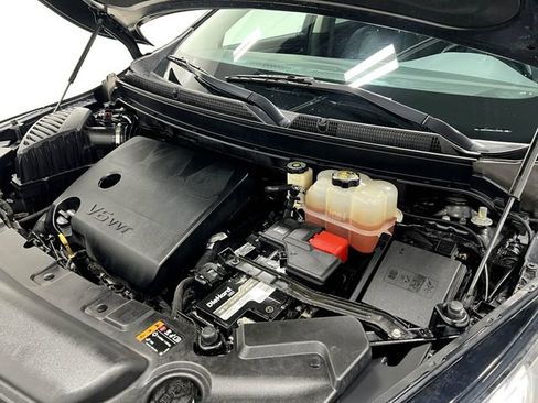 Used 2018 Buick Enclave Essence image 26