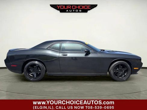 Used 2010 Dodge Challenger R/T RWD image 8