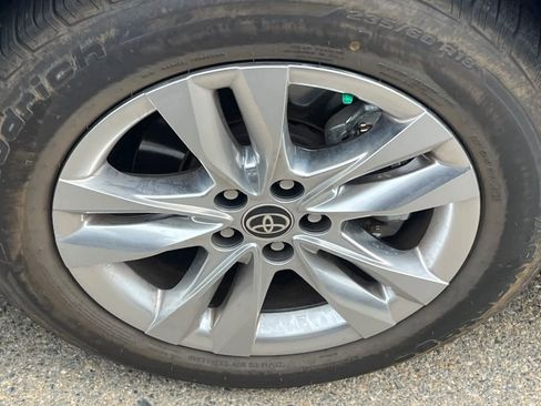 Used 2023 Toyota Sienna Limited AWD/4WD image 15