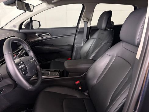 New 2026 Kia Sportage EX FWD image 18