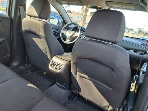 Used 2025 Chevrolet Malibu LT image 24
