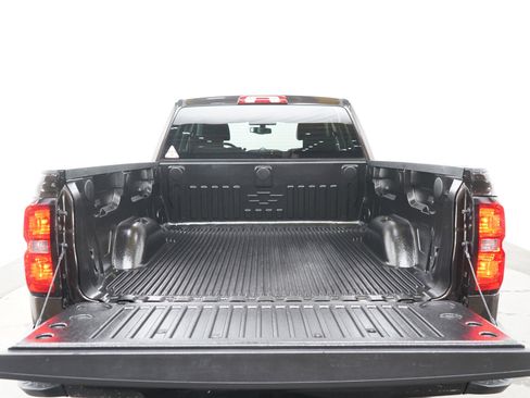 Used 2018 Chevrolet Silverado 1500 LT w/ All Star Edition image 16