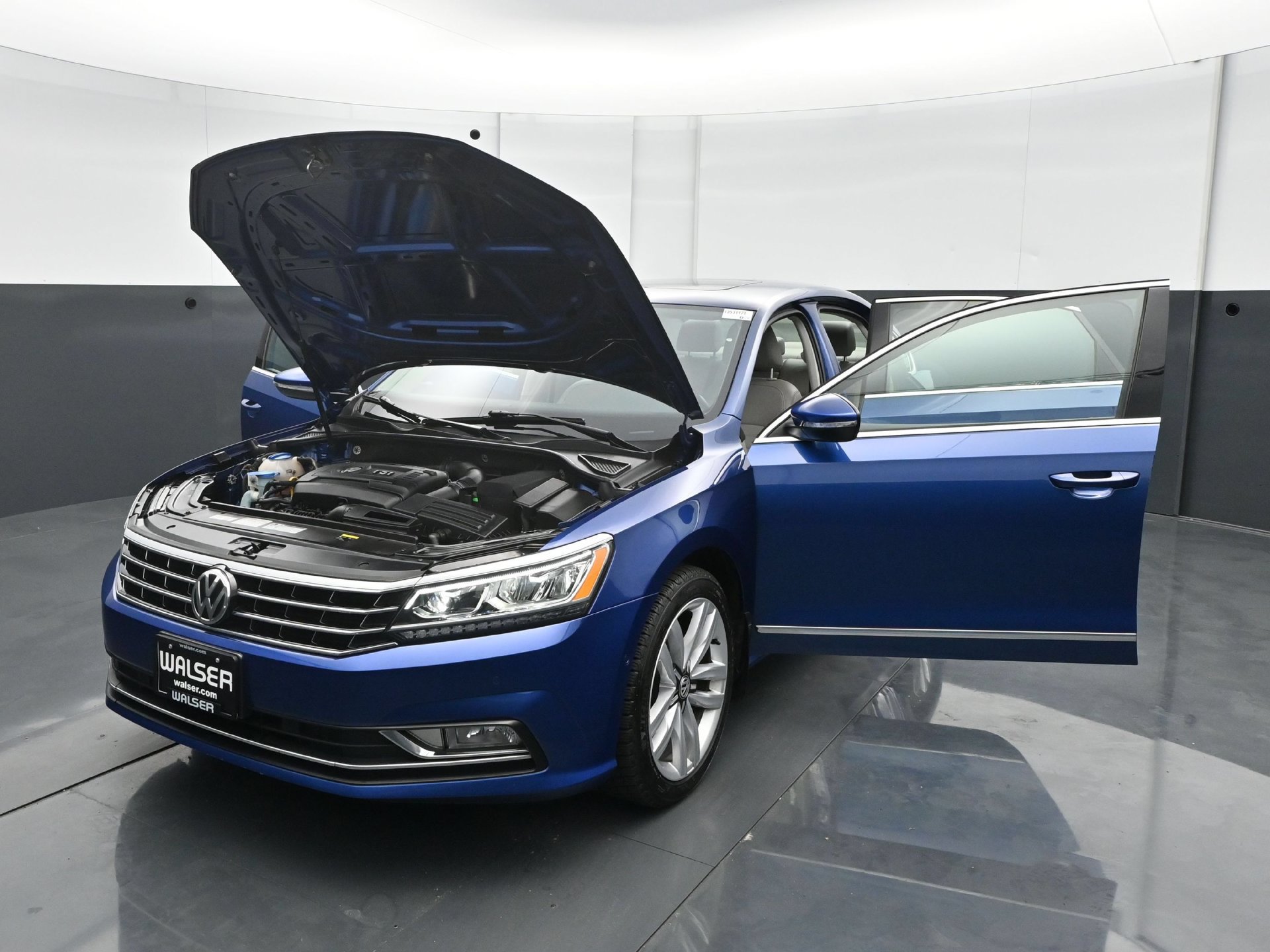 Used 2017 Volkswagen Passat 1.8T SEL Premium FWD image 26