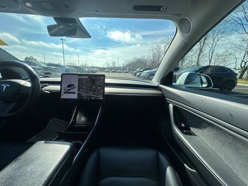 Used 2019 Tesla Model 3 Standard Range Plus image 27
