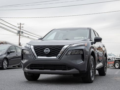 Used 2023 Nissan Rogue S image 6