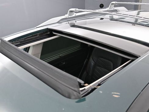 Used 2022 Nissan Pathfinder Platinum w/ Cargo Package image 11