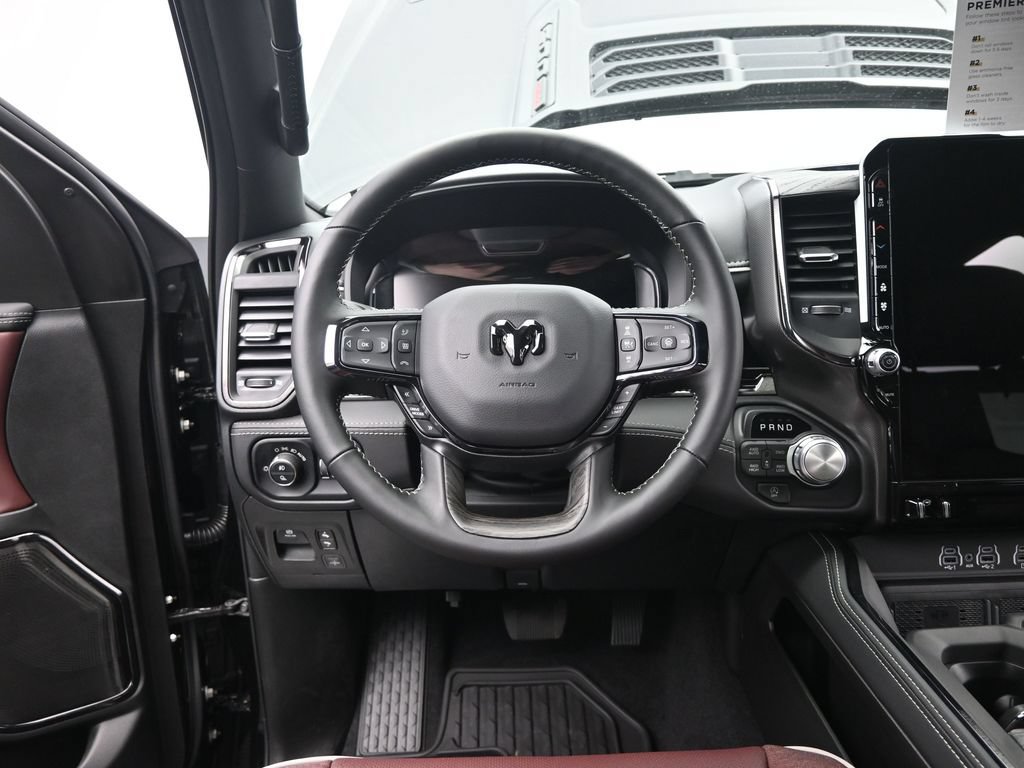 Used 2025 RAM 1500 Limited AWD/4WD image 31