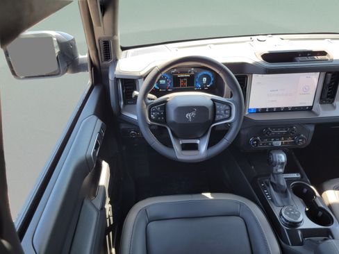 New 2026 Ford Bronco Outer Banks AWD/4WD image 5