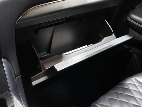 Used 2024 Ford Edge Titanium image 27