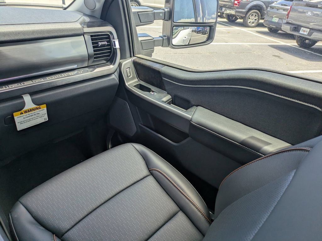 New 2026 Ford F350 Lariat w/ Tremor Off-Road Package AWD/4WD image 18