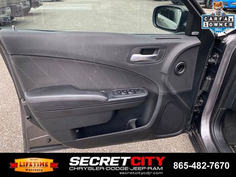 Used 2018 Dodge Charger R/T w/ Driver Confidence Group RWD image 13