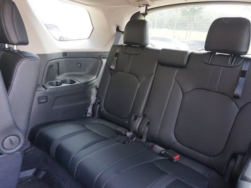 Used 2024 Honda Pilot EX-L image 15
