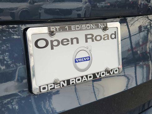 Certified 2024 Volvo XC90 T8 Plus image 30