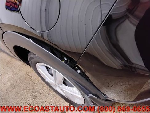 Used 2022 Nissan Kicks S image 17