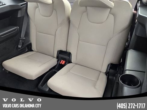 Certified 2025 Volvo XC90 T8 Plus w/ Protection Package Premier image 19