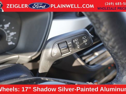 Used 2022 Ford Escape SE w/ Cold Weather Package image 25