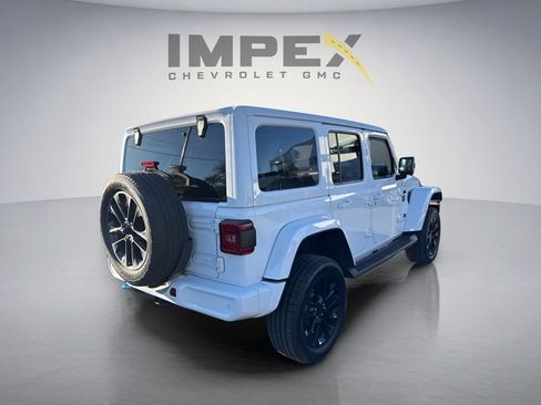 Used 2021 Jeep Wrangler Unlimited Sahara AWD/4WD image 5