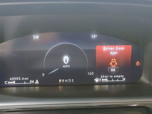 Used 2023 Lincoln Nautilus Reserve w/ Class II Trailer Tow Package image 16