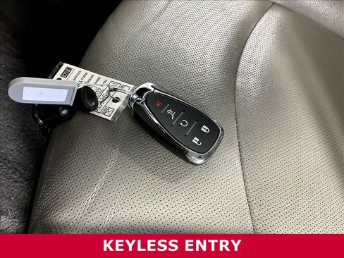 Used 2021 Chevrolet Equinox Premier FWD image 32