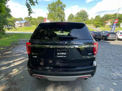 Used 2017 Ford Explorer XLT w/ Equipment Group 201A AWD/4WD image 7