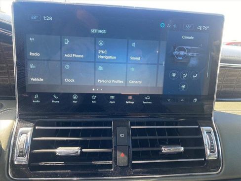 Used 2024 Lincoln Navigator Black Label image 25