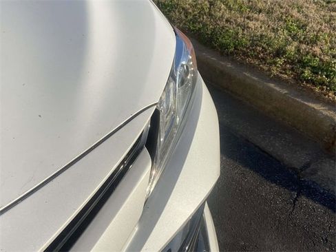 Used 2019 Toyota Camry XLE image 10