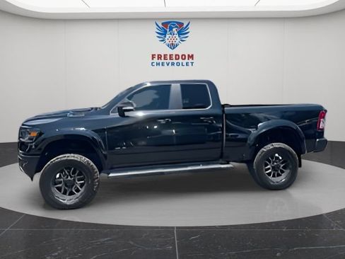 Used 2022 RAM 1500 Big Horn w/ Night Edition AWD/4WD image 2