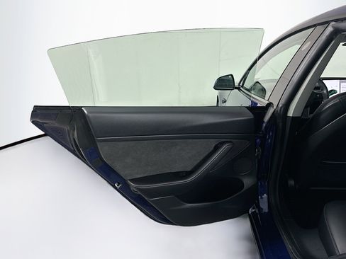 Used 2021 Tesla Model 3 Standard Range Plus image 27