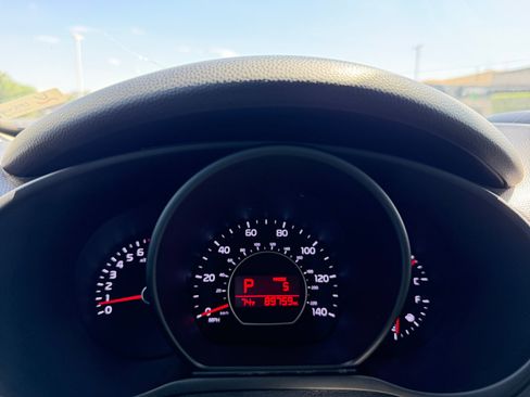 Used 2019 Kia Soul FWD image 10