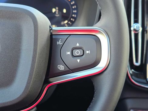 New 2026 Volvo XC40 B5 Plus w/ Protection Package Premier image 29