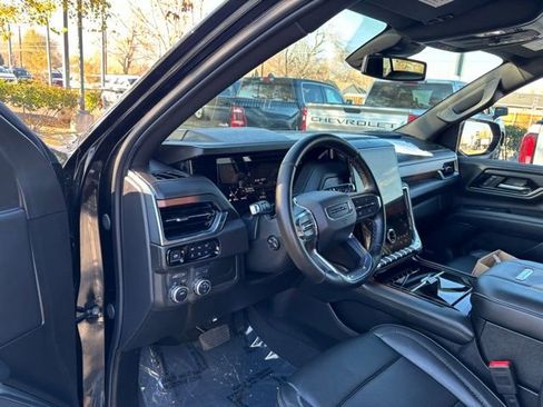 Certified 2025 GMC Yukon Denali image 14