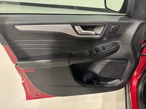 Used 2026 Ford Escape Platinum w/ Premium Technology Package AWD/4WD image 16