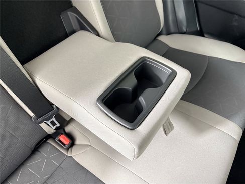 Certified 2025 Toyota RAV4 XLE FWD image 40
