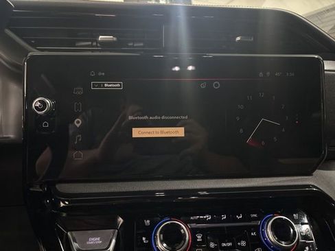 Used 2025 GMC Sierra 2500 AT4 AWD/4WD image 27