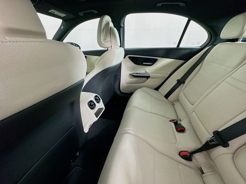 Used 2025 Mercedes-Benz C 300 Sedan image 22