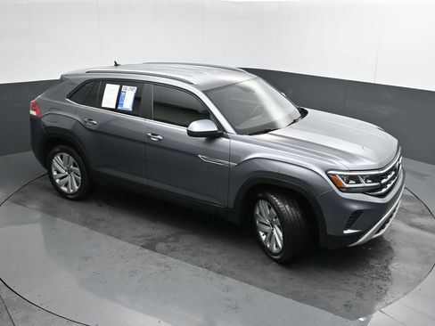 Used 2022 Volkswagen Atlas Cross Sport SE image 39