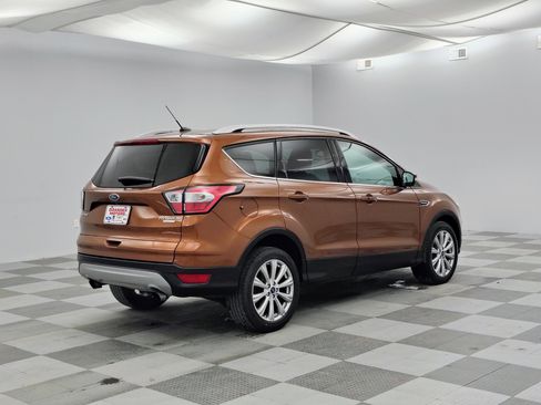 Used 2017 Ford Escape Titanium FWD image 11
