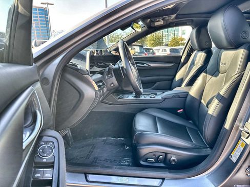 Used 2025 Cadillac CT5 Premium Luxury image 2