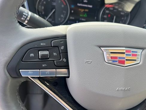 Used 2024 Cadillac XT6 Premium Luxury w/ Technology Package AWD/4WD image 32