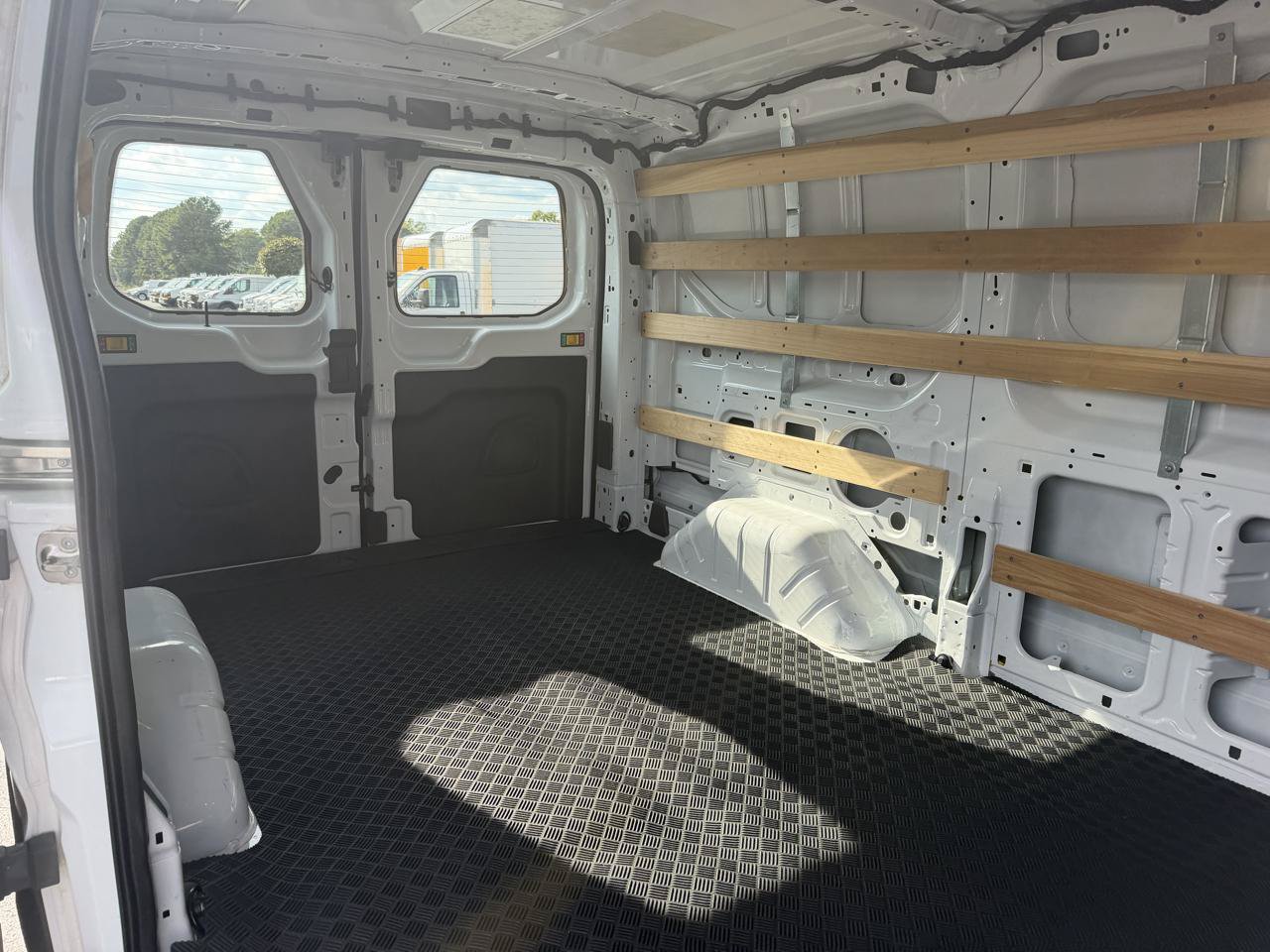 Used 2025 Ford Transit 250 Low Roof w/ Exterior Upgrade Package RWD image 24