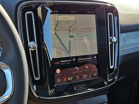 New 2026 Volvo XC40 B5 Core w/ Protection Package Premier image 14