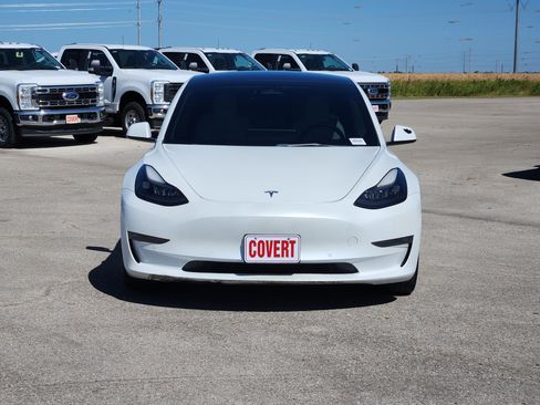 Used 2022 Tesla Model 3 Long Range AWD/4WD image 2