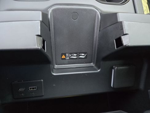 Used 2024 GMC Sierra 1500 AT4 w/ AT4 Premium Package image 23