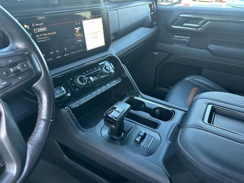 Used 2022 GMC Sierra 1500 AT4 w/ AT4 Premium Package AWD/4WD image 11