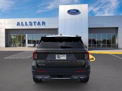 New 2026 Ford Explorer Active RWD image 5